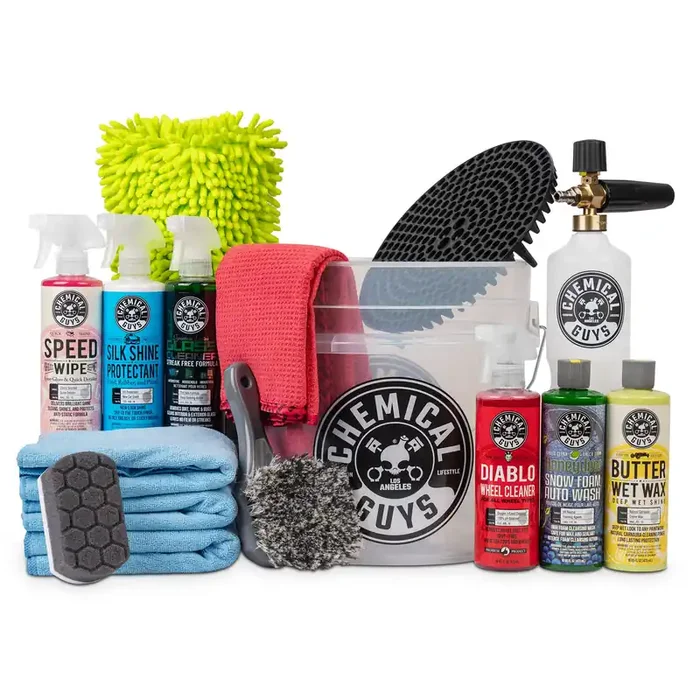 Chemical Guys Hol169 16-Piece Arsenal Builder Car Wash Kit With Foam Cannon, Bucket And (6) 16 Oz Car Care Cleaning Chemicals, G