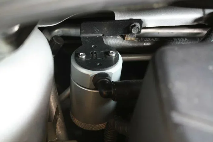 J&L 3021R 3.0 OIL SEPARATOR (2013-14 FOCUS ST, REAR)