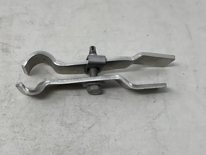 New Genuine Gm Bracket Part – 23264893