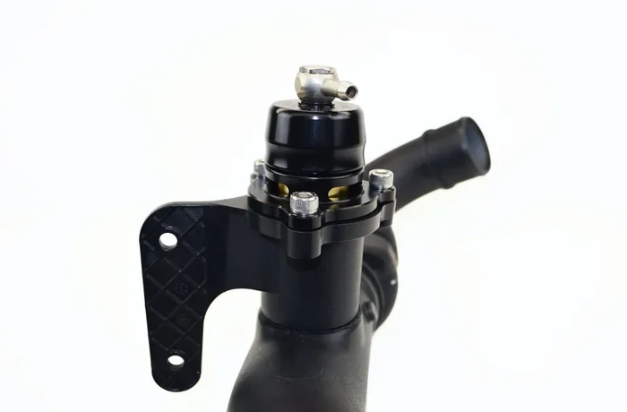 Turbosmart TS-0203-1081 Dual Port vents both to the atmosphere and back into the air intake.
