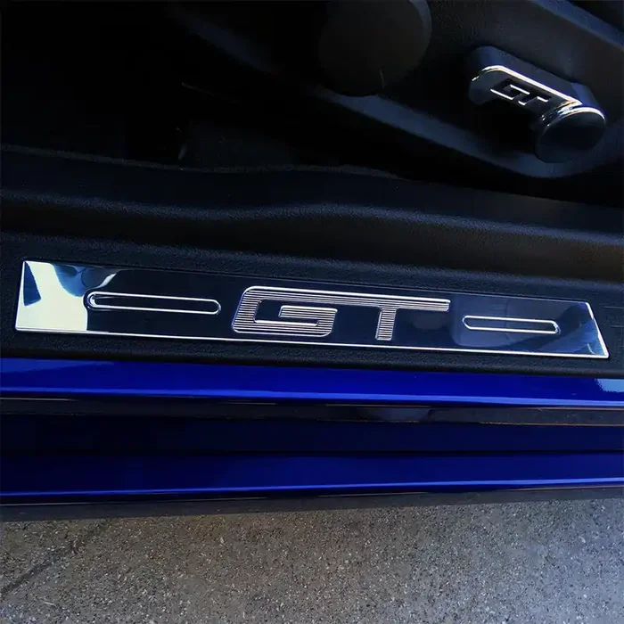 UPR 05-2014 Mustang Billet “GT” Engraved Door Sills (Polished)